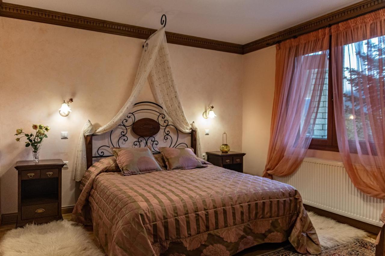 Margit Hotel Karpenisi